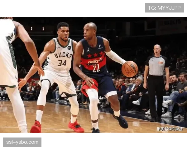 扬尼斯攻防两端持续高效 雄鹿前锋保持内线统治力与比赛心态